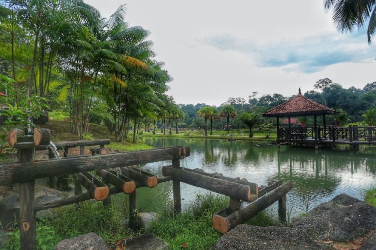 https://mdw-travel-data-us-east-1.s3.amazonaws.com/img/country/Malaysia/Taman-Botani-Negara-Shah-Alam/img_01.jpg