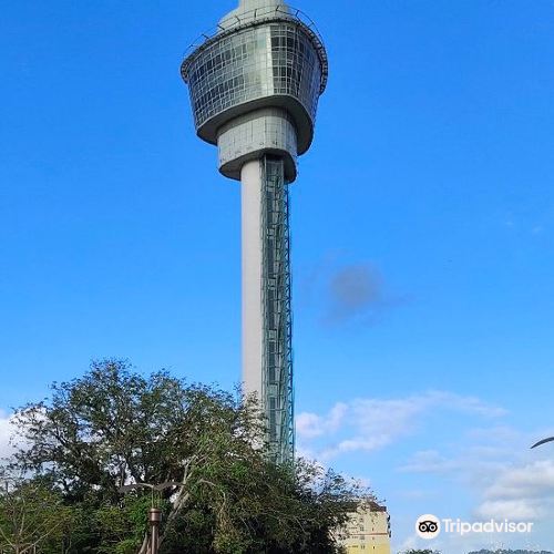 https://mdw-travel-data-us-east-1.s3.amazonaws.com/img/country/Malaysia/Taman-Esplanade/img_01.jpg