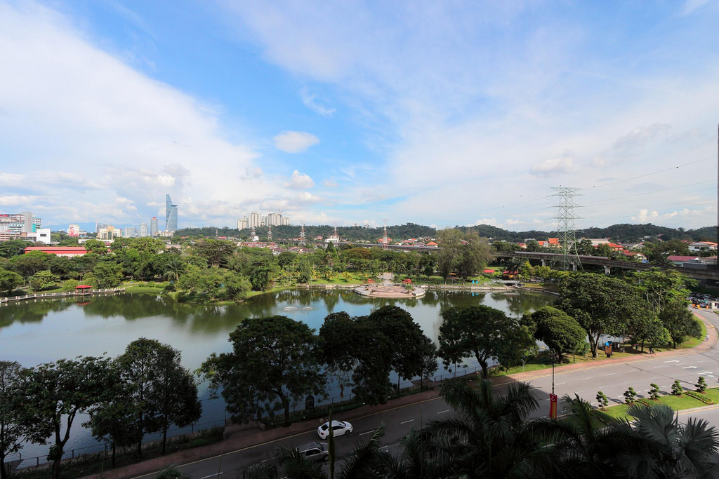 https://mdw-travel-data-us-east-1.s3.amazonaws.com/img/country/Malaysia/Taman-Jaya-Park/img_01.jpg