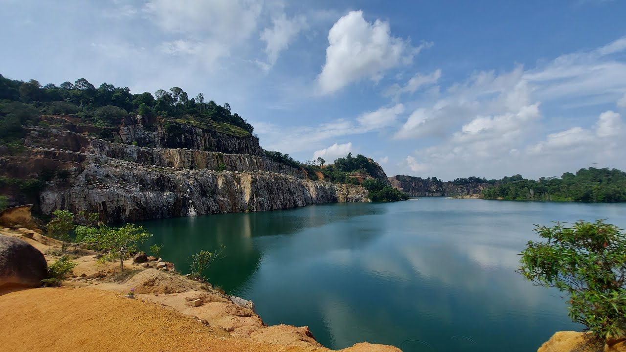 https://mdw-travel-data-us-east-1.s3.amazonaws.com/img/country/Malaysia/Tasik-Biru-Kundang/img_03.jpg