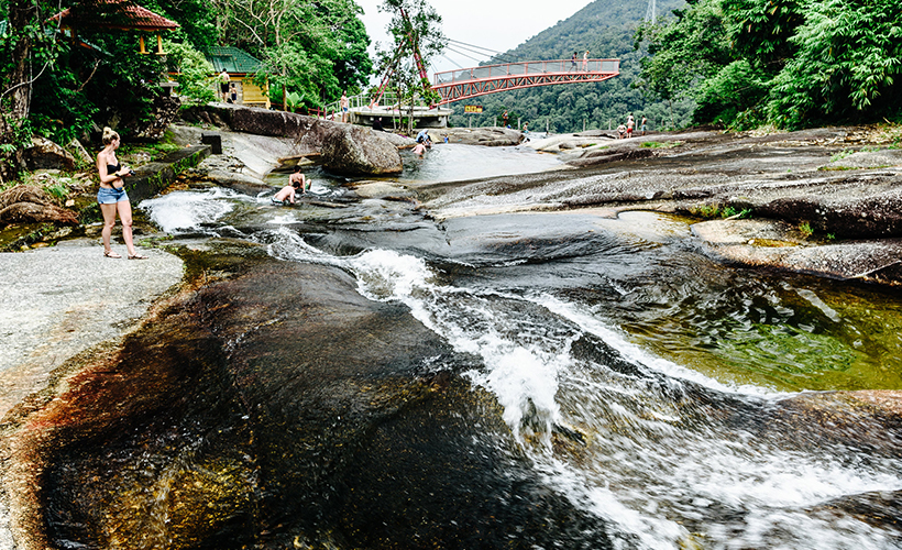 https://mdw-travel-data-us-east-1.s3.amazonaws.com/img/country/Malaysia/Telaga-Tujuh-Waterfalls/img_02.jpg