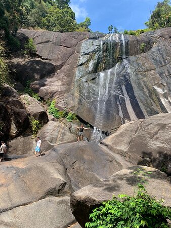 https://mdw-travel-data-us-east-1.s3.amazonaws.com/img/country/Malaysia/Telaga-Tujuh-Waterfalls/img_03.jpg