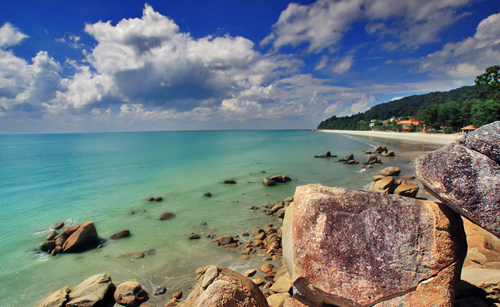 https://mdw-travel-data-us-east-1.s3.amazonaws.com/img/country/Malaysia/Teluk-Cempedak-Beach/img_01.jpg