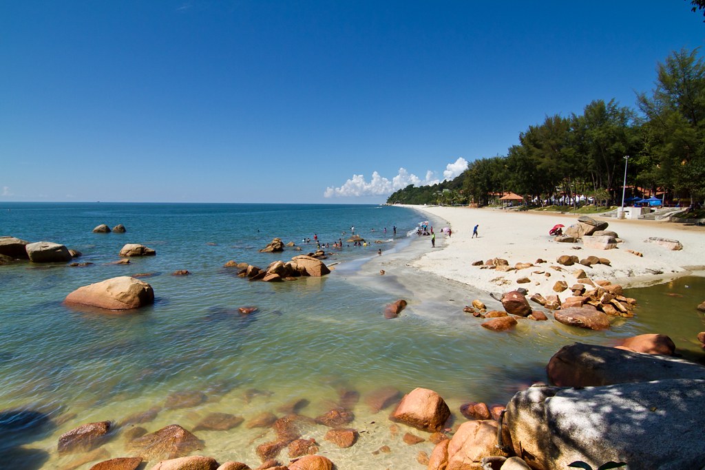 https://mdw-travel-data-us-east-1.s3.amazonaws.com/img/country/Malaysia/Teluk-Chempedak-Mosque/img_02.jpg