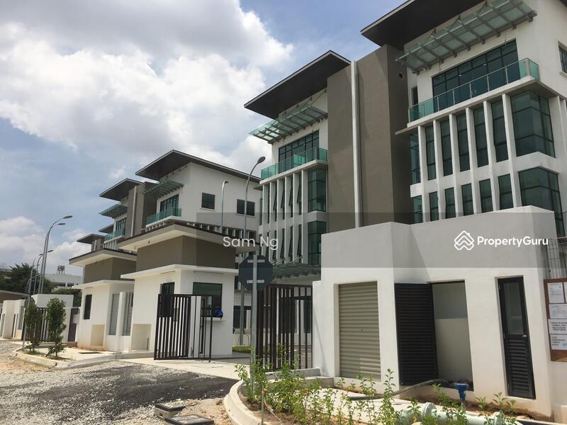 https://mdw-travel-data-us-east-1.s3.amazonaws.com/img/country/Malaysia/Temasya-Glenmarie/img_02.jpg