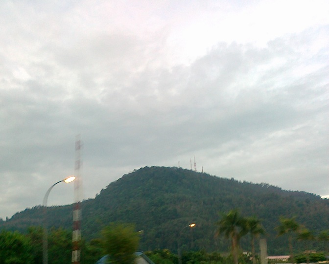 https://mdw-travel-data-us-east-1.s3.amazonaws.com/img/country/Malaysia/Tokun-Hill/img_03.jpg