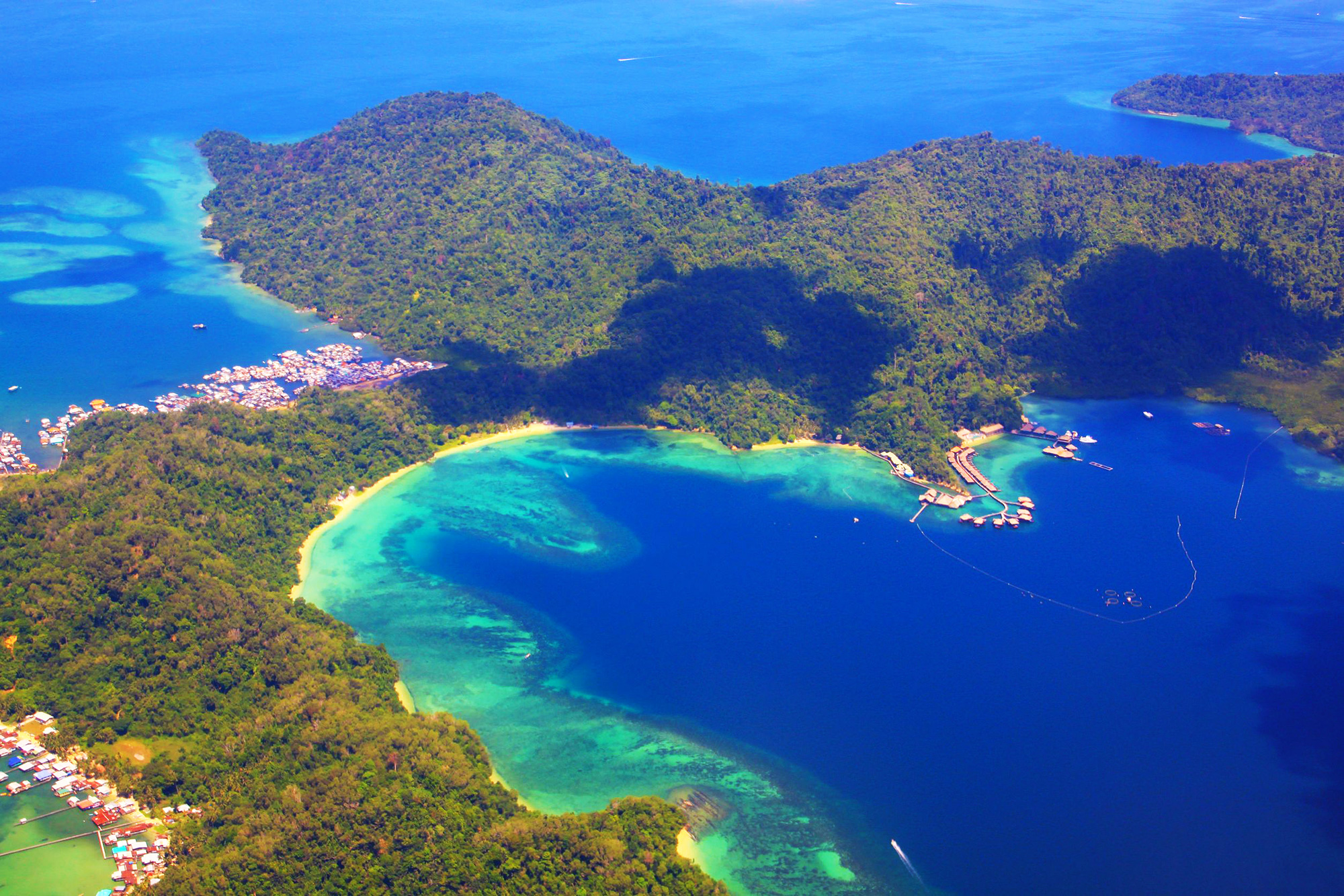 https://mdw-travel-data-us-east-1.s3.amazonaws.com/img/country/Malaysia/Tunku-Abdul-Rahman-Marine-Park/img_00.jpg