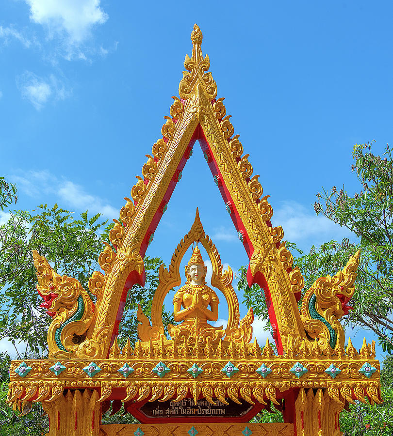 https://mdw-travel-data-us-east-1.s3.amazonaws.com/img/country/Malaysia/Wat-Mai-Suwankhiri/img_02.jpg