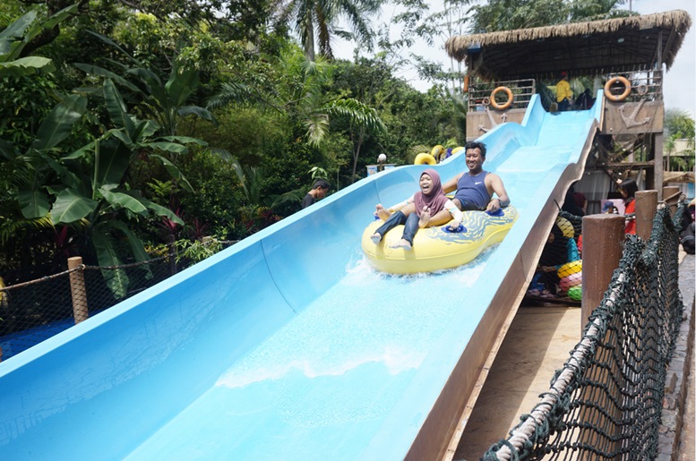 https://mdw-travel-data-us-east-1.s3.amazonaws.com/img/country/Malaysia/Wet-World-Water-Park-Shah-Alam/img_02.jpg