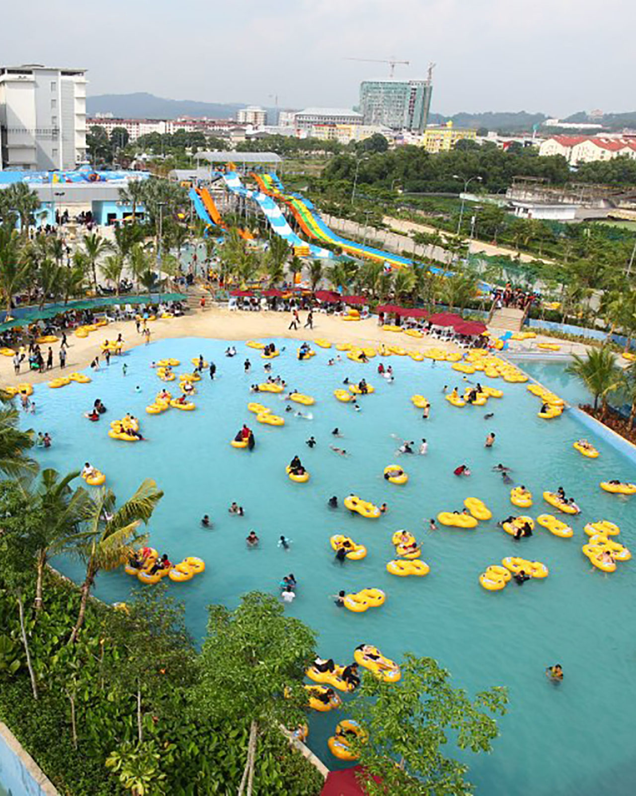 https://mdw-travel-data-us-east-1.s3.amazonaws.com/img/country/Malaysia/i-City-Theme-Park/img_02.jpg