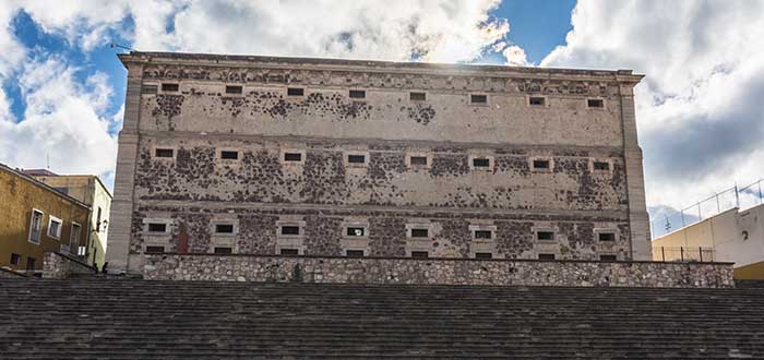 https://mdw-travel-data-us-east-1.s3.amazonaws.com/img/country/Mexico/Alhondiga-de-Granaditas/img_02.jpg