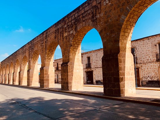https://mdw-travel-data-us-east-1.s3.amazonaws.com/img/country/Mexico/Aqueduct-of-Morelia/img_01.jpg