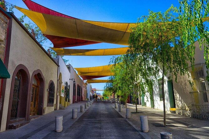 https://mdw-travel-data-us-east-1.s3.amazonaws.com/img/country/Mexico/Barrio-Antiguo/img_00.jpg