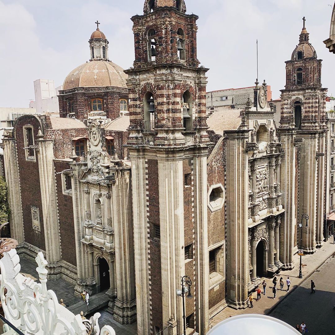 https://mdw-travel-data-us-east-1.s3.amazonaws.com/img/country/Mexico/Barrio-Antiguo/img_02.jpg