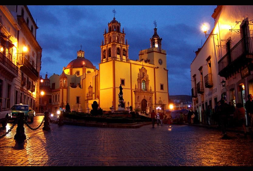 https://mdw-travel-data-us-east-1.s3.amazonaws.com/img/country/Mexico/Basilica-Colegiata-de-Nuestra-Senora-de-Guanajuato/img_03.jpg