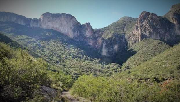 https://mdw-travel-data-us-east-1.s3.amazonaws.com/img/country/Mexico/Canon-de-San-Lorenzo/img_01.jpg
