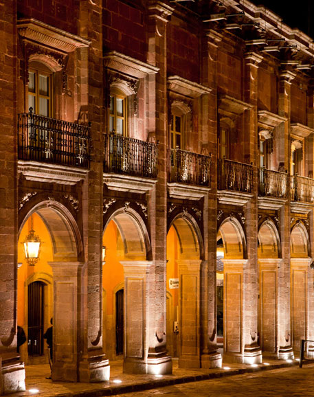https://mdw-travel-data-us-east-1.s3.amazonaws.com/img/country/Mexico/Casa-del-Mayorazgo-de-Canal/img_00.jpg