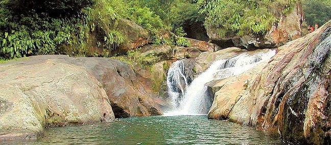 https://mdw-travel-data-us-east-1.s3.amazonaws.com/img/country/Mexico/Cascadas-Las-Hamacas/img_02.jpg