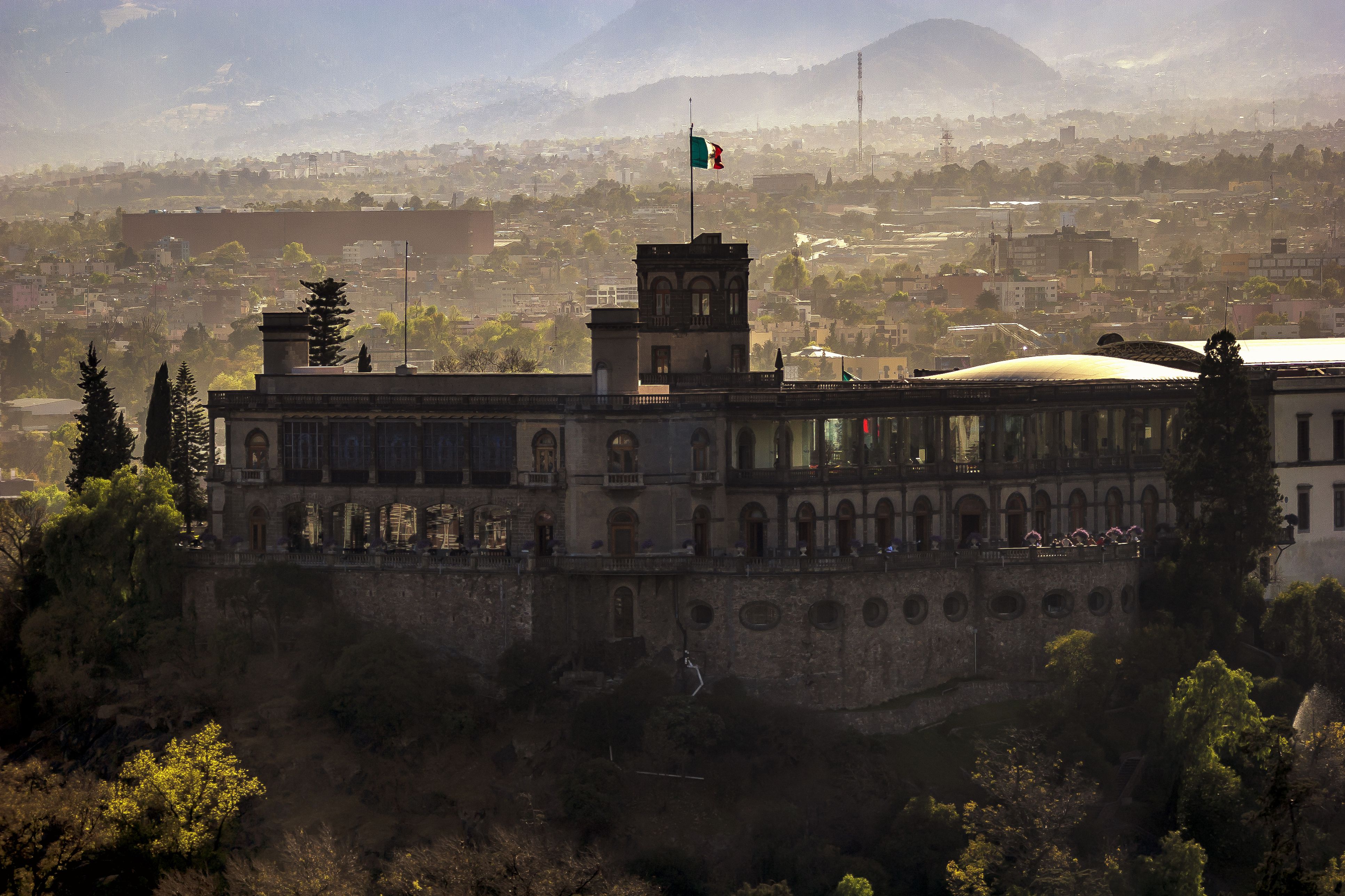 https://mdw-travel-data-us-east-1.s3.amazonaws.com/img/country/Mexico/Castle-of-Chapultepec/img_00.jpg