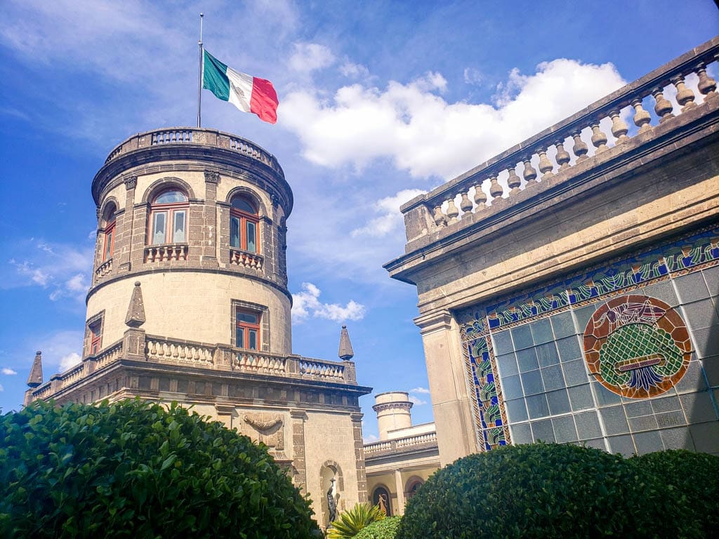 https://mdw-travel-data-us-east-1.s3.amazonaws.com/img/country/Mexico/Castle-of-Chapultepec/img_02.jpg