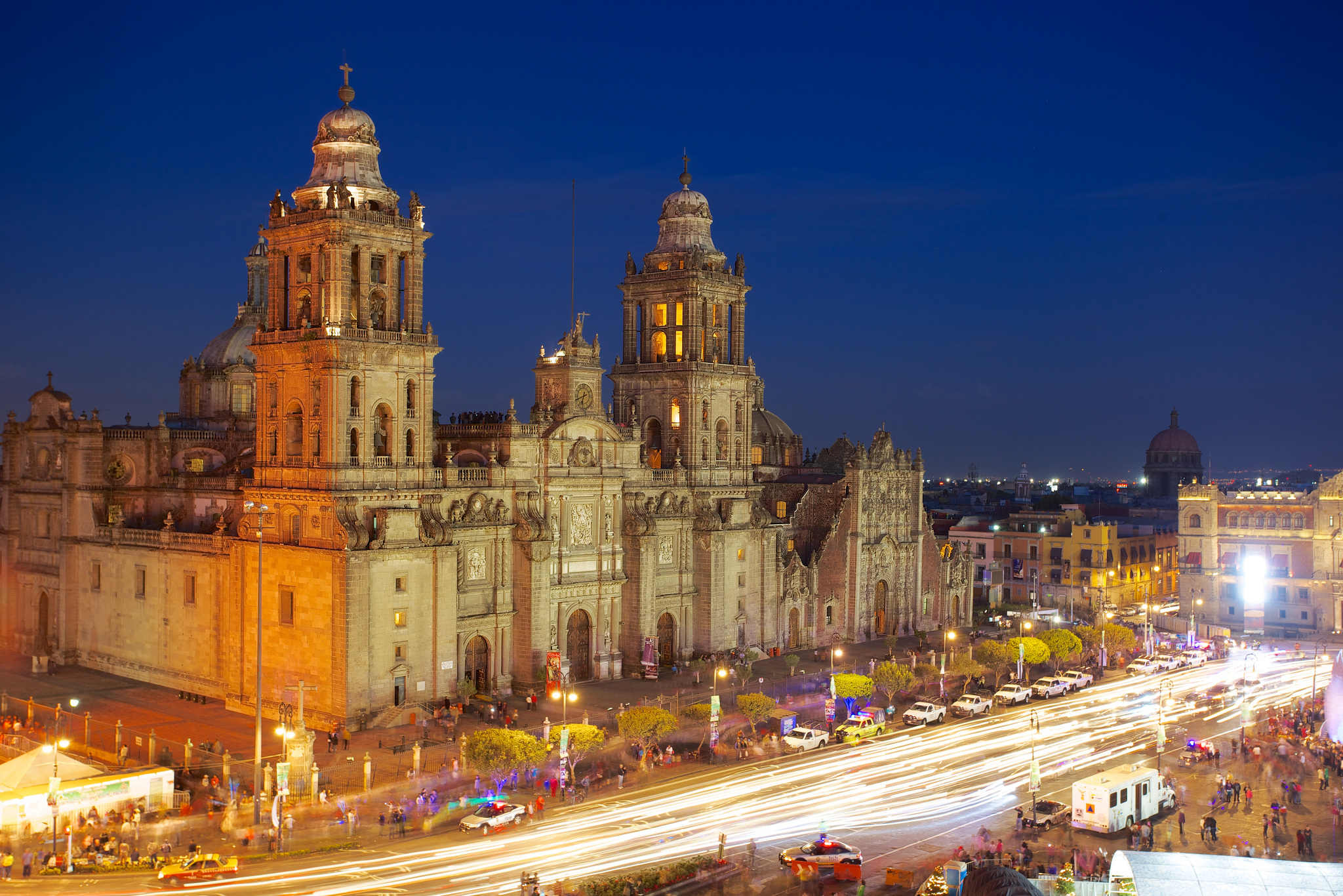 https://mdw-travel-data-us-east-1.s3.amazonaws.com/img/country/Mexico/Catedral-Metropolitana/img_00.jpg