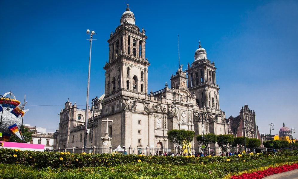 https://mdw-travel-data-us-east-1.s3.amazonaws.com/img/country/Mexico/Catedral-Metropolitana/img_03.jpg