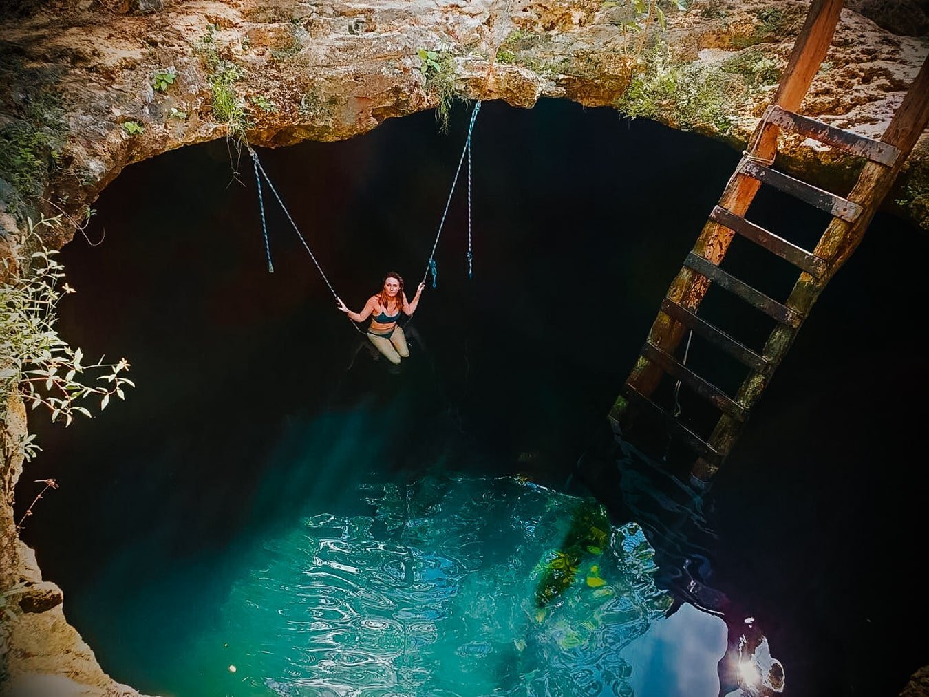 https://mdw-travel-data-us-east-1.s3.amazonaws.com/img/country/Mexico/Cenote-Calavera/img_03.jpg