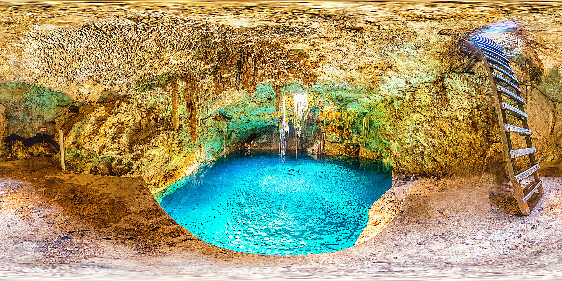 https://mdw-travel-data-us-east-1.s3.amazonaws.com/img/country/Mexico/Cenote-Cuzama/img_00.jpg