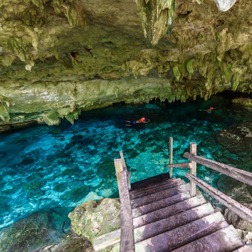 https://mdw-travel-data-us-east-1.s3.amazonaws.com/img/country/Mexico/Cenote-Dos-Ojos/img_01.jpg