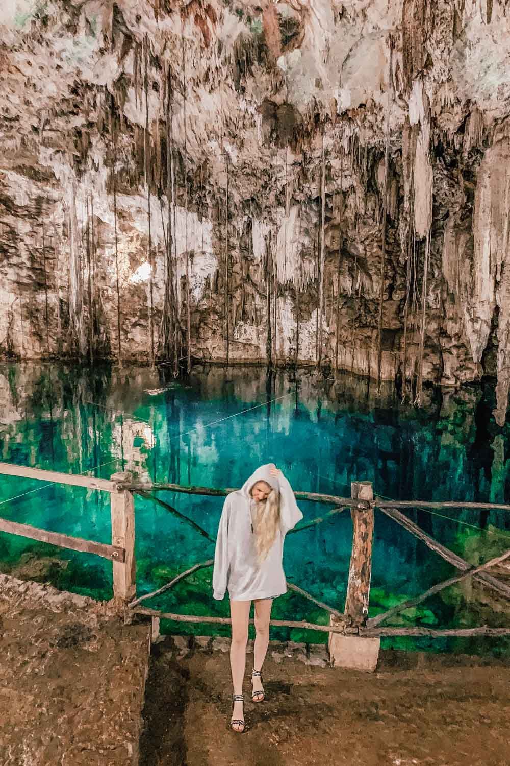 https://mdw-travel-data-us-east-1.s3.amazonaws.com/img/country/Mexico/Cenote-Xkeken/img_01.jpg