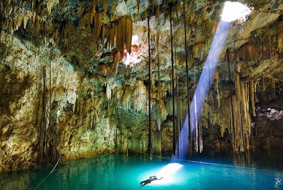 https://mdw-travel-data-us-east-1.s3.amazonaws.com/img/country/Mexico/Cenotes/img_01.jpg