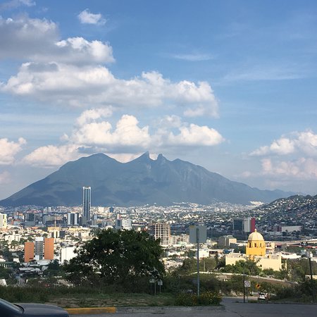 https://mdw-travel-data-us-east-1.s3.amazonaws.com/img/country/Mexico/Cerro-del-Obispado/img_01.jpg