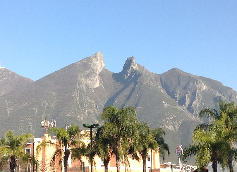 https://mdw-travel-data-us-east-1.s3.amazonaws.com/img/country/Mexico/Cerro-dela-Silla/img_02.jpg