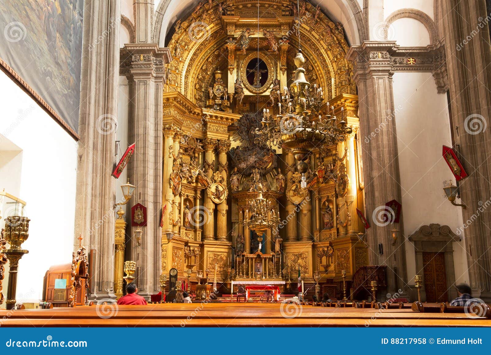 https://mdw-travel-data-us-east-1.s3.amazonaws.com/img/country/Mexico/Church-of-San-Francisco--Templo-de-San-Francisco-/img_03.jpg
