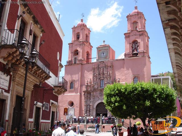 https://mdw-travel-data-us-east-1.s3.amazonaws.com/img/country/Mexico/Church-of-San-Francisco-Templo-de-San-Francisco/img_01.jpg