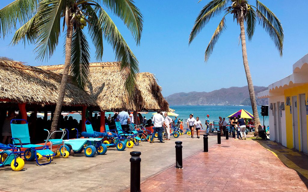 https://mdw-travel-data-us-east-1.s3.amazonaws.com/img/country/Mexico/Cihuatlan/img_02.jpg