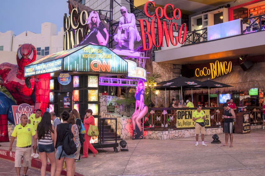 https://mdw-travel-data-us-east-1.s3.amazonaws.com/img/country/Mexico/Coco-Bongo/img_00.jpg