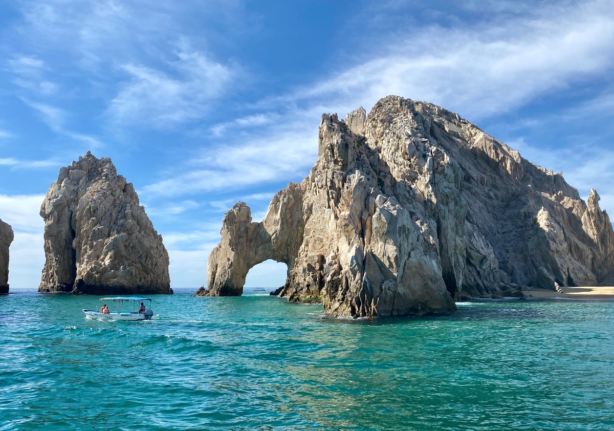 https://mdw-travel-data-us-east-1.s3.amazonaws.com/img/country/Mexico/El-Arco-de-Cabo-San-Lucas/img_02.jpg