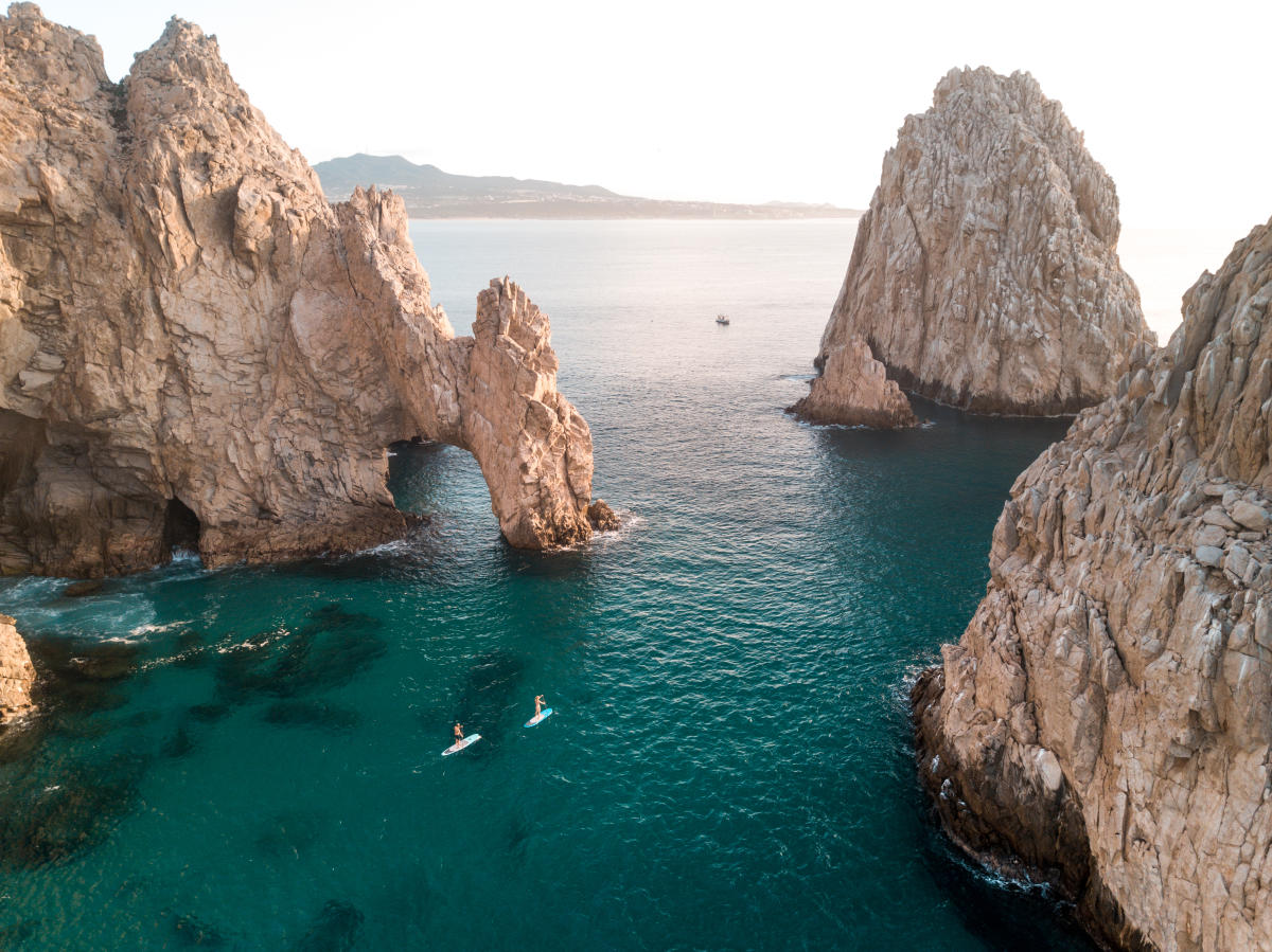 https://mdw-travel-data-us-east-1.s3.amazonaws.com/img/country/Mexico/El-Arco-de-Cabo-San-Lucas/img_03.jpg