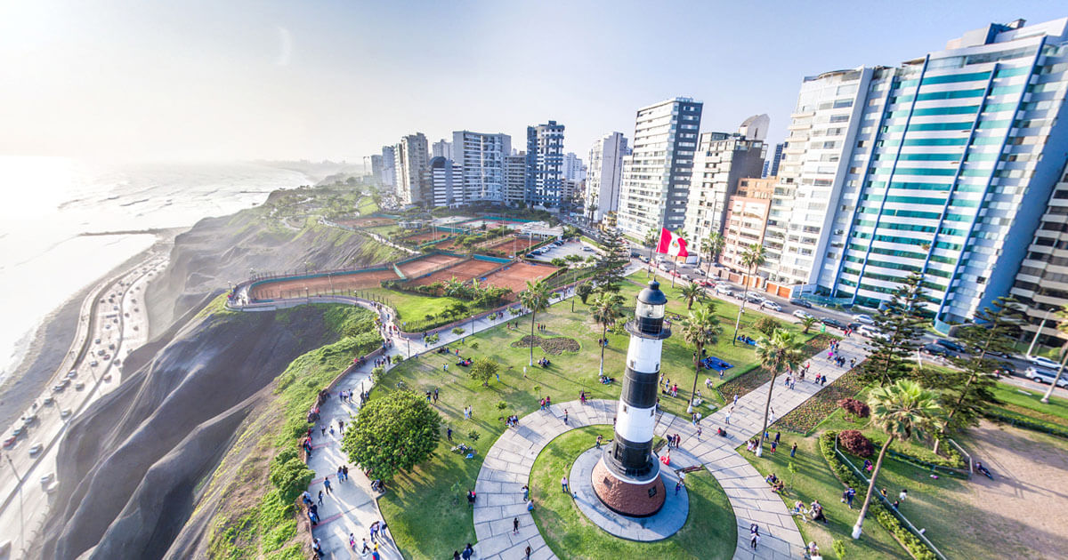 https://mdw-travel-data-us-east-1.s3.amazonaws.com/img/country/Mexico/El-Malecon-de-La-Marina/img_01.jpg