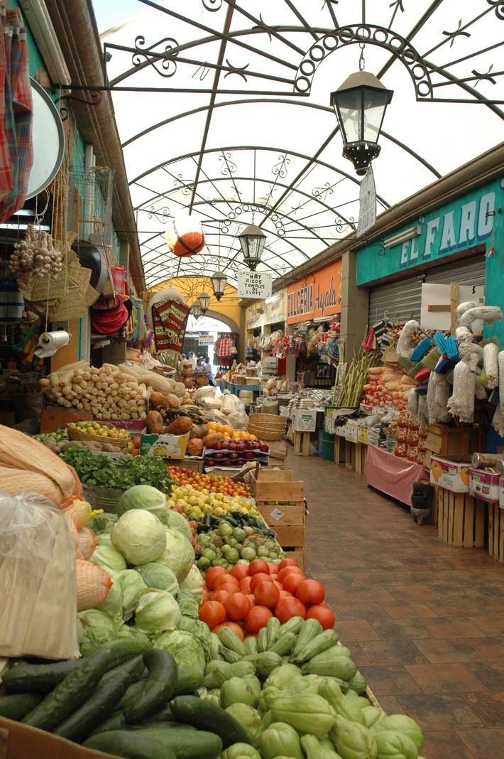 https://mdw-travel-data-us-east-1.s3.amazonaws.com/img/country/Mexico/El-Popo-Market/img_02.jpg