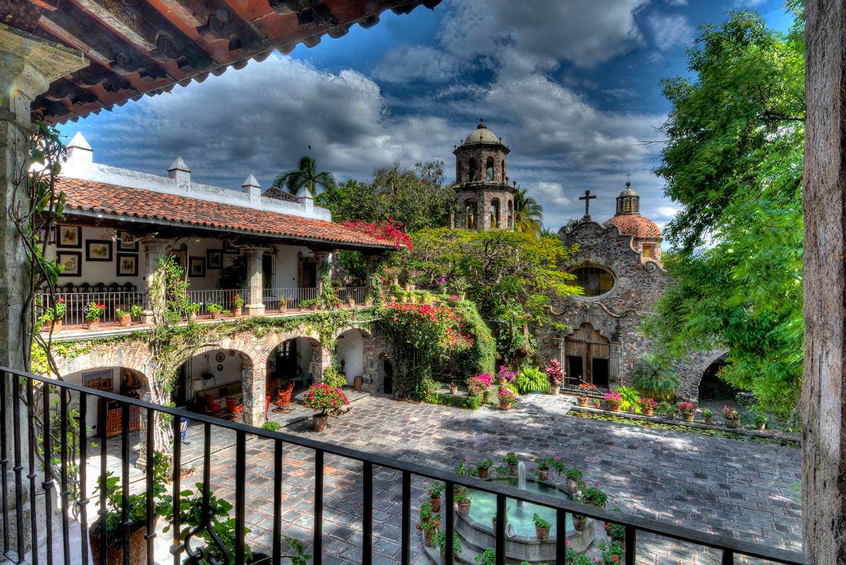 https://mdw-travel-data-us-east-1.s3.amazonaws.com/img/country/Mexico/Ex-Hacienda-Zerecero/img_02.jpg
