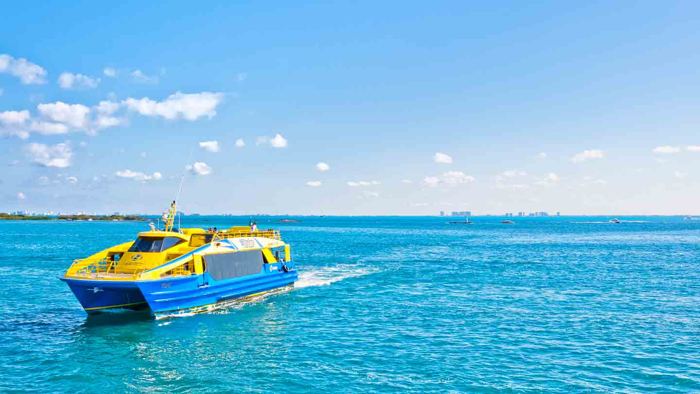 https://mdw-travel-data-us-east-1.s3.amazonaws.com/img/country/Mexico/Ferry-to-Cozumel/img_03.jpg