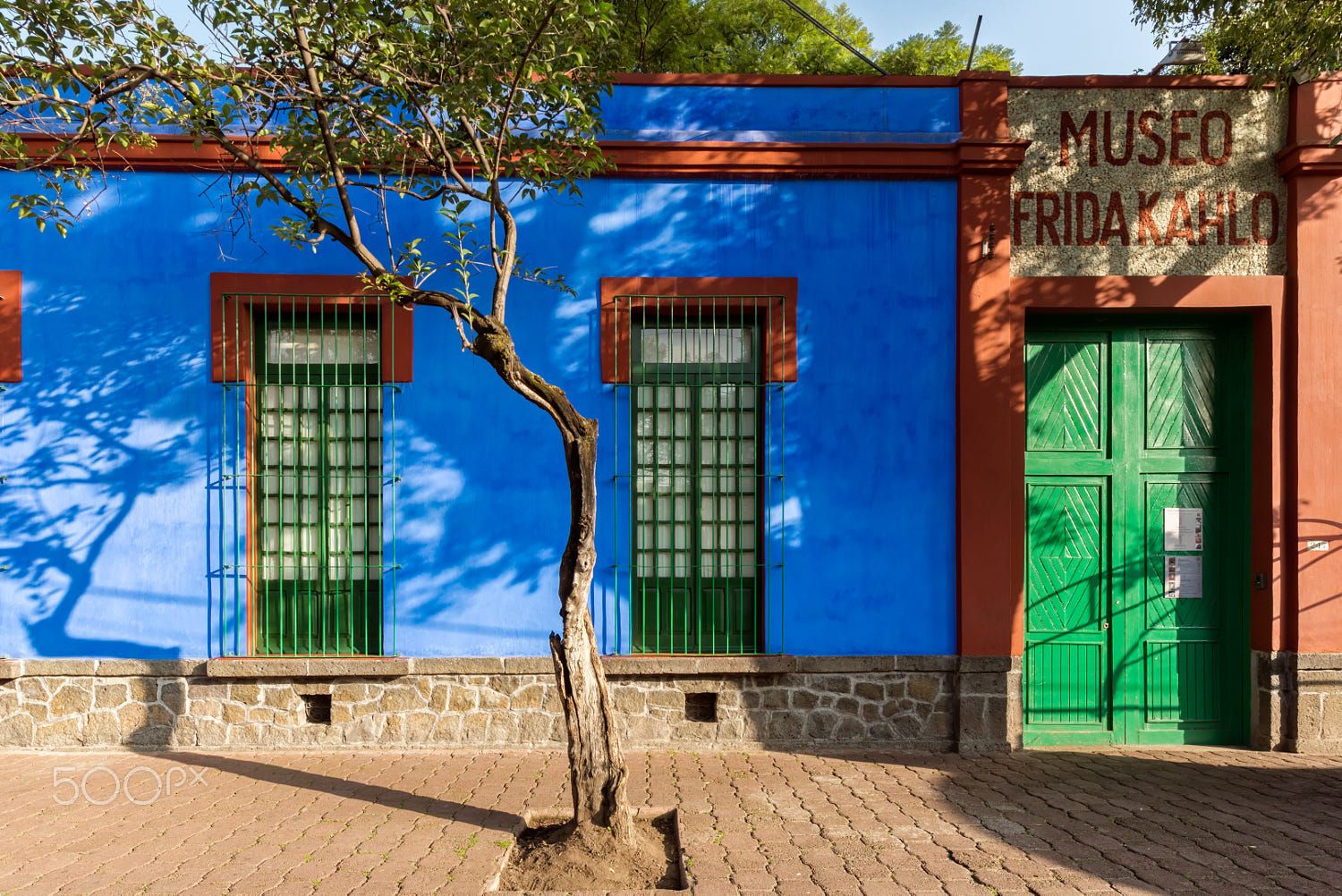 https://mdw-travel-data-us-east-1.s3.amazonaws.com/img/country/Mexico/Frida-Kahlo-Museum/img_00.jpg
