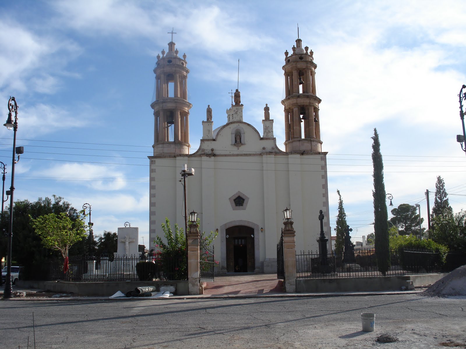 https://mdw-travel-data-us-east-1.s3.amazonaws.com/img/country/Mexico/Guadalupe-Sanctuary-Santuario-de-Guadalupe/img_01.jpg