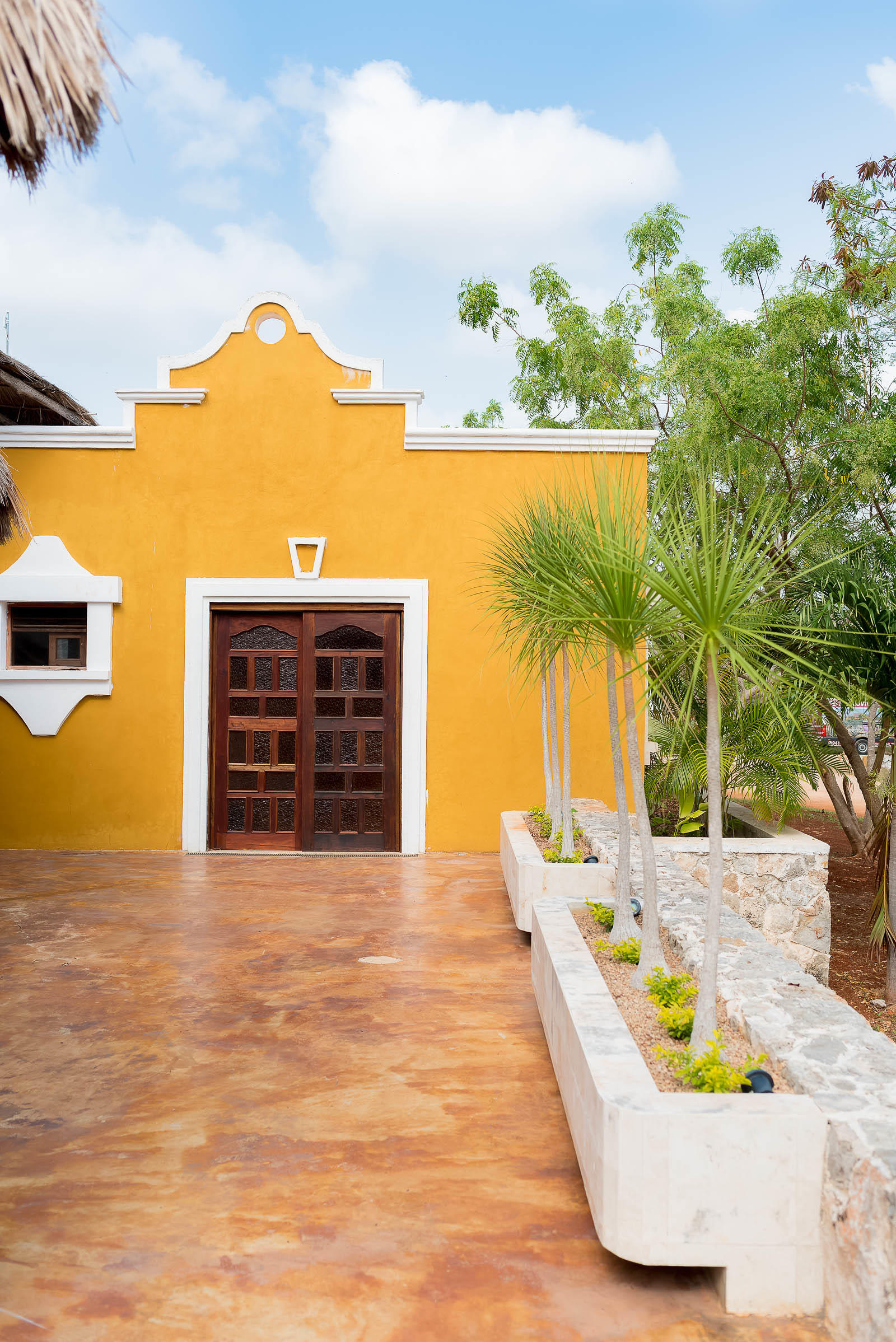 https://mdw-travel-data-us-east-1.s3.amazonaws.com/img/country/Mexico/Hacienda-Sotuta-de-Peon/img_02.jpg