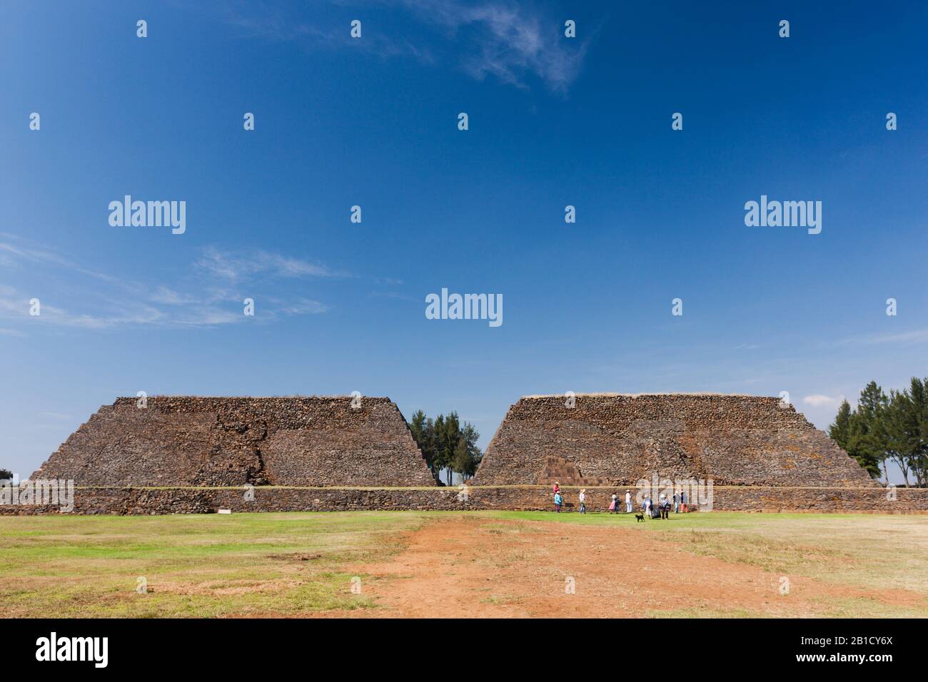 https://mdw-travel-data-us-east-1.s3.amazonaws.com/img/country/Mexico/Ihuatzio-Archaeological-Site/img_02.jpg