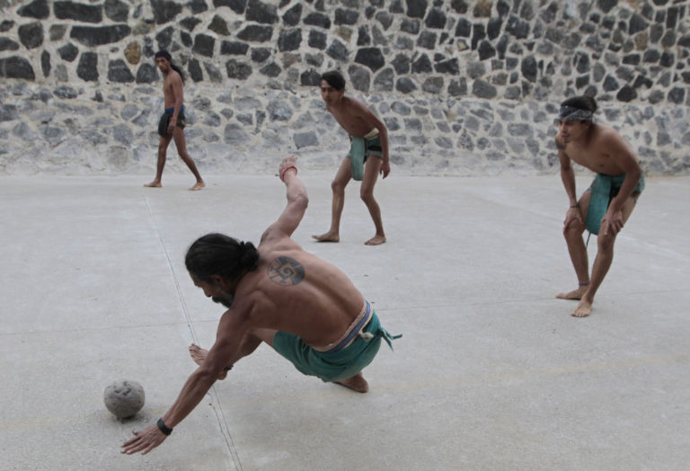 https://mdw-travel-data-us-east-1.s3.amazonaws.com/img/country/Mexico/Juego-de-Pelota/img_03.jpg