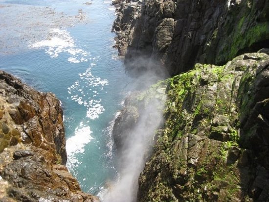 https://mdw-travel-data-us-east-1.s3.amazonaws.com/img/country/Mexico/La-Bufadora/img_01.jpg