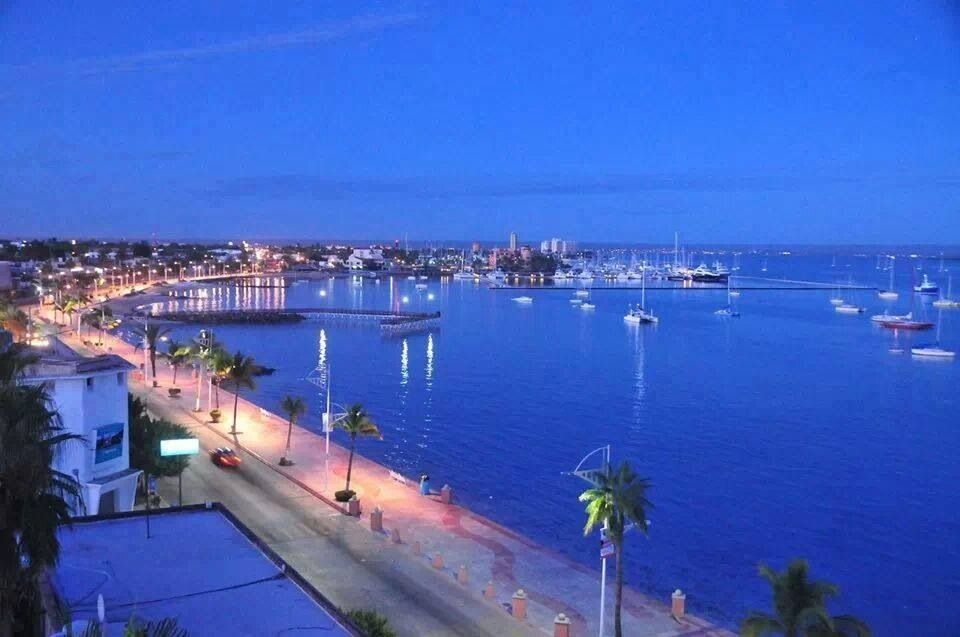 https://mdw-travel-data-us-east-1.s3.amazonaws.com/img/country/Mexico/La-Paz-Malecon/img_02.jpg